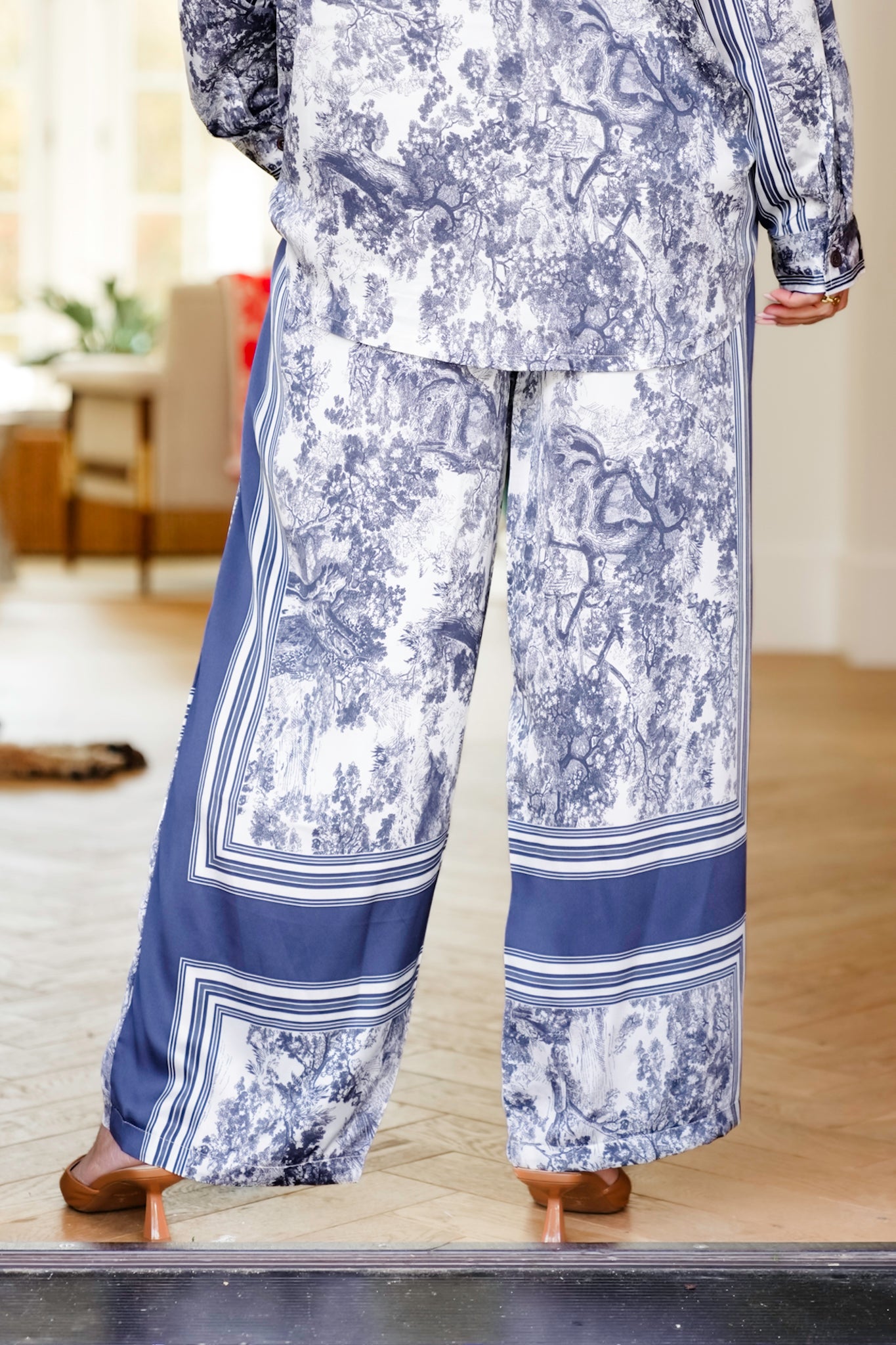 POL Floral Print Elastic Waist Relaxed Fit Pants