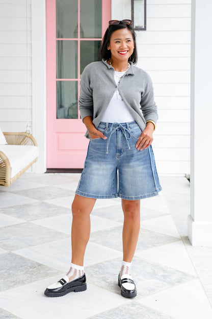 Medium Wash Relax Fit Shorts With Drawstring Detail