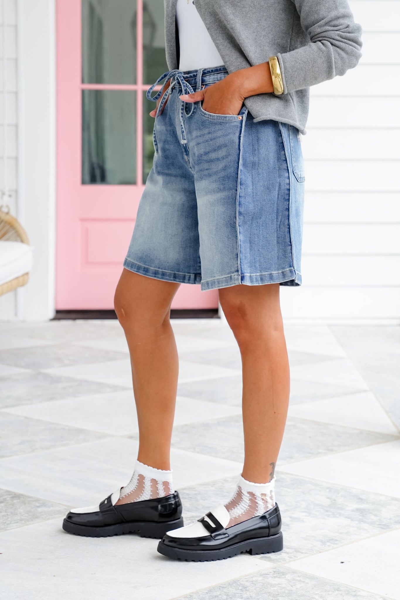 Medium Wash Relax Fit Shorts With Drawstring Detail