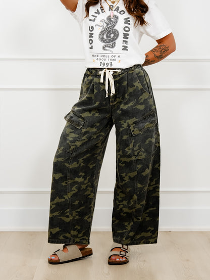 Camo Pattern Baggy Barrel Pants With Pockets