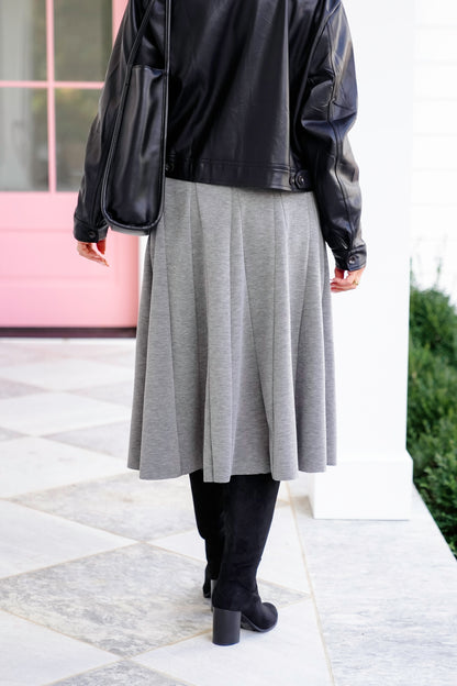 Knit Elastic Waist Pleated Midi Skirt