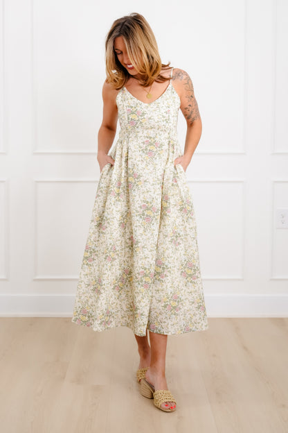 Plus/Reg Floral Pattern Sleeveless Midi Dress