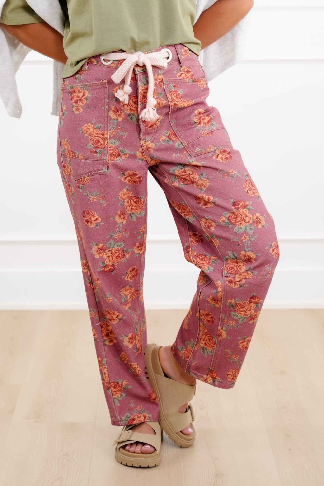 Floral Print Cropped Pants with Braided Rope Belt