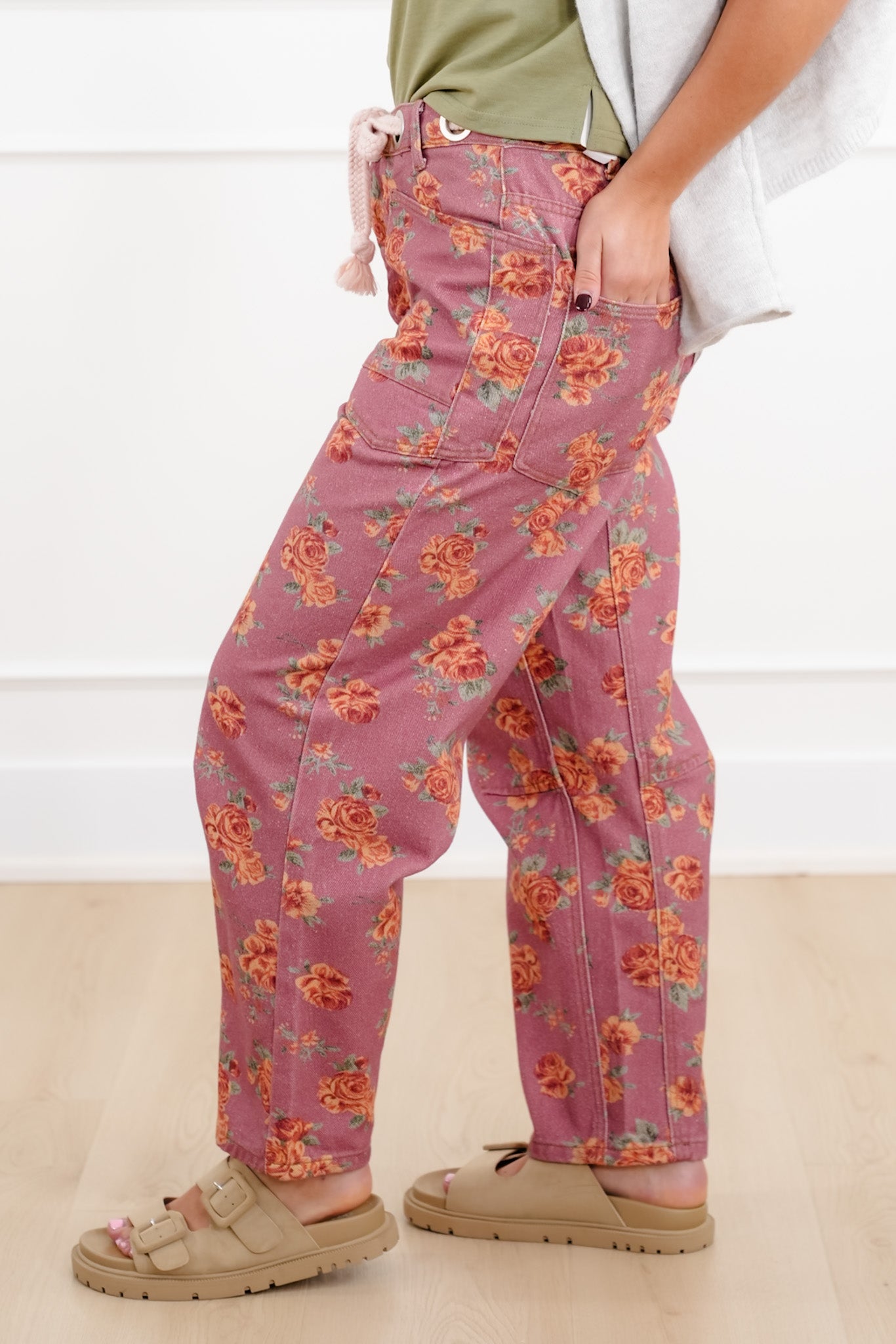 Floral Print Cropped Pants with Braided Rope Belt