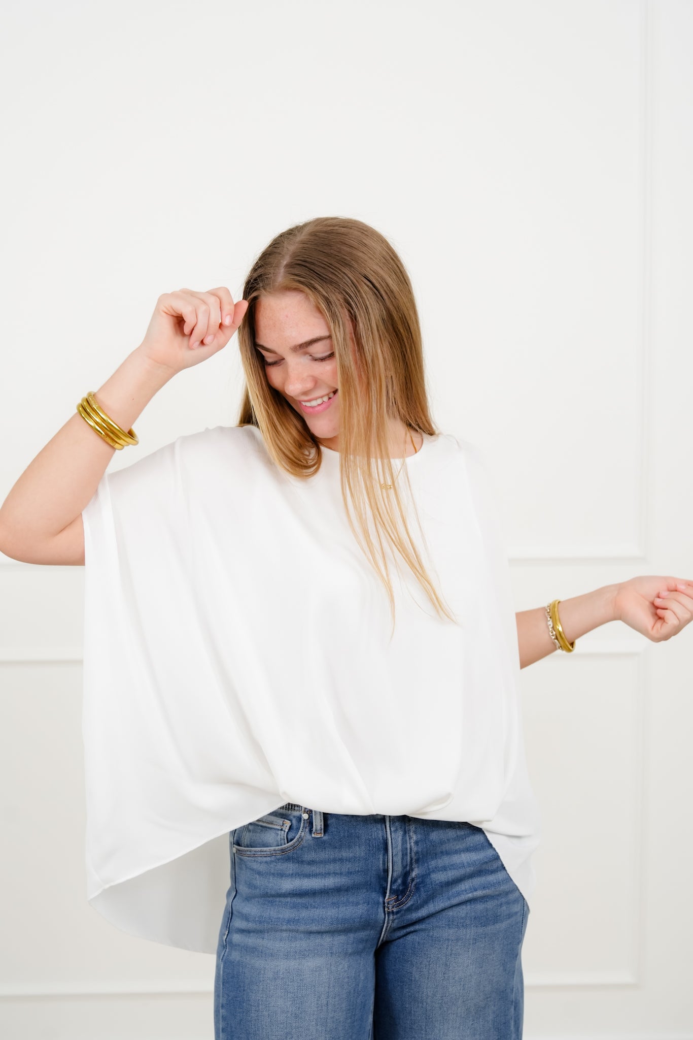Plus/Reg White Short Sleeve Round Neck Top