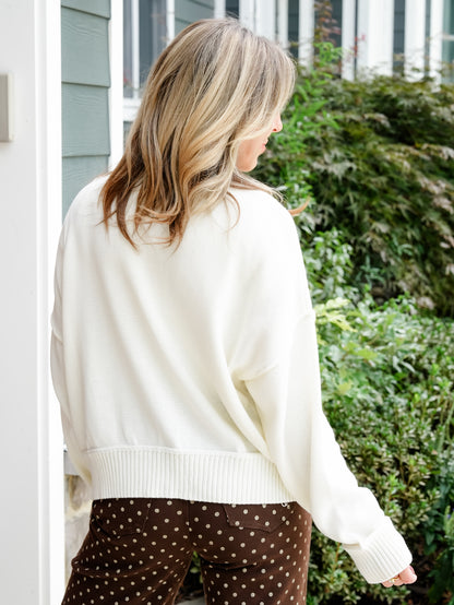 Plus/Reg Long Sleeve Crew Neck Pullover Sweater with Star Detail