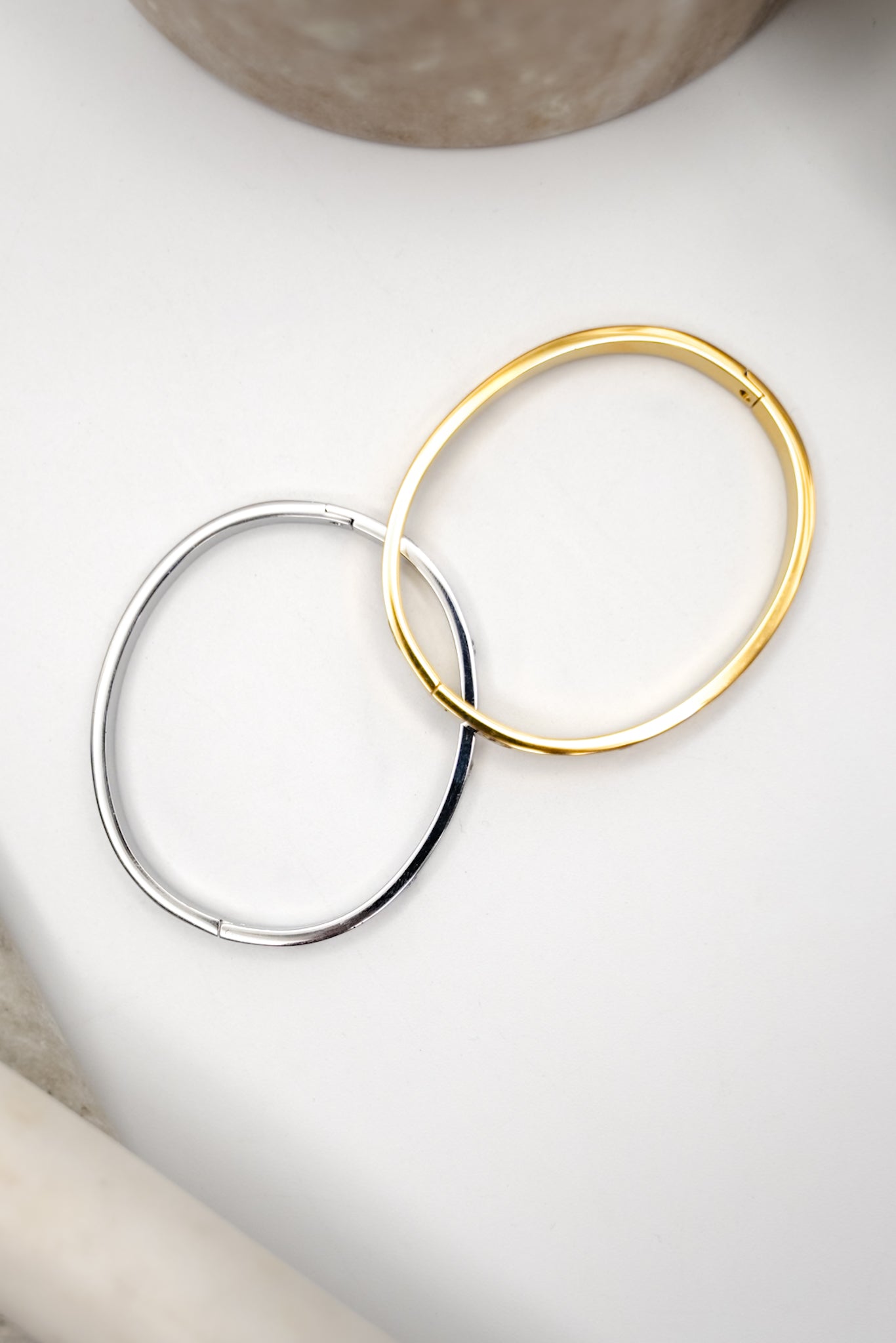 Chansutt Pearls Luxe Bangle