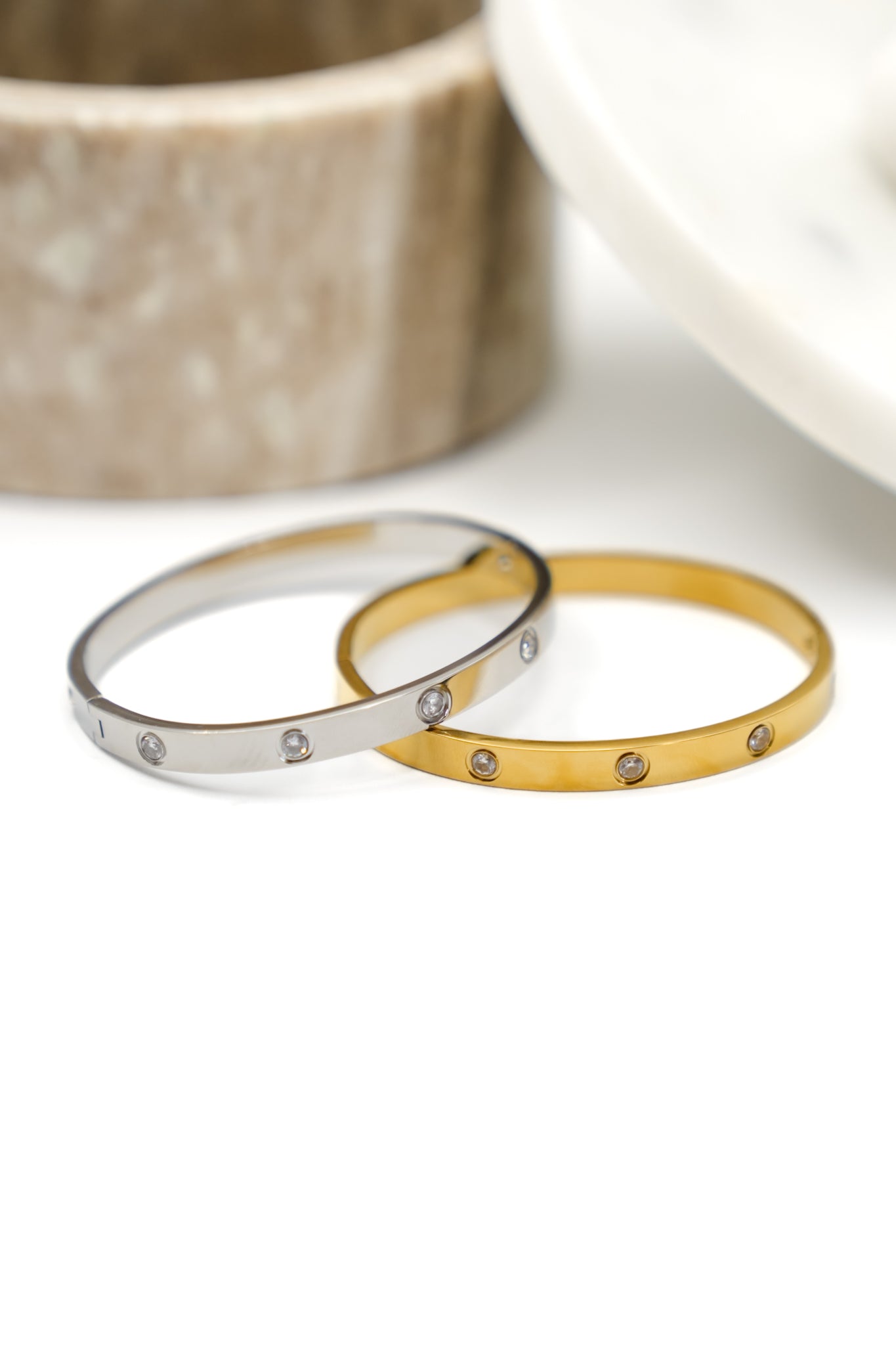 Chansutt Pearls Luxe Bangle