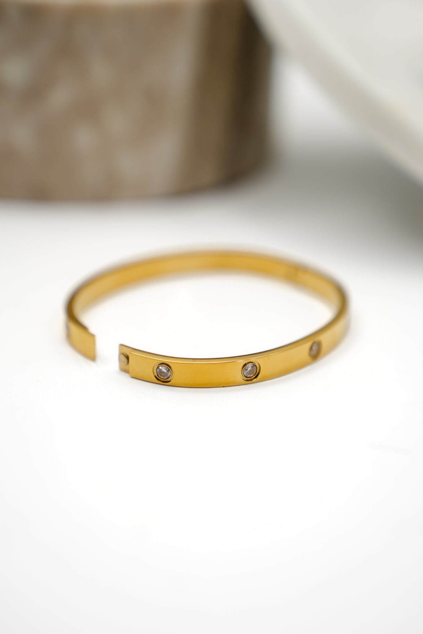 Chansutt Pearls Luxe Bangle