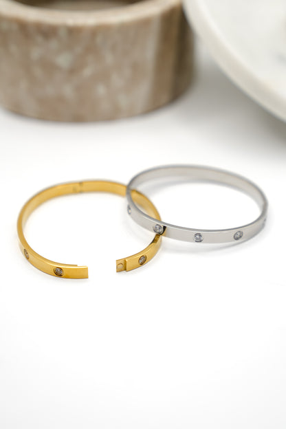 Chansutt Pearls Luxe Bangle