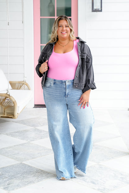Door Buster! Zenana U-Neck Seamless Cropped Tank Top with Built-In Bra