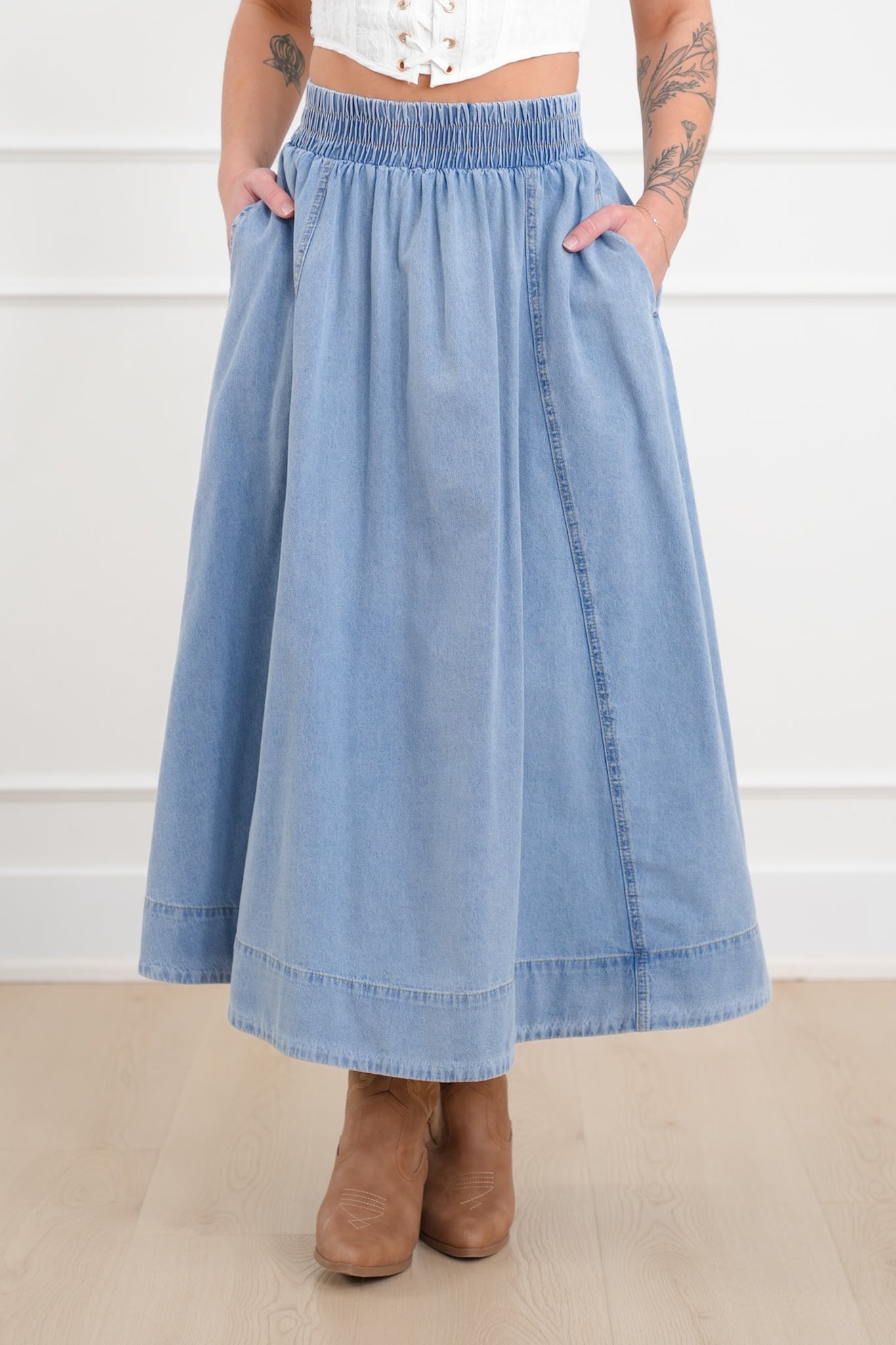 Plus/Reg Elastic Waist Midi Skirt with Side Pockets