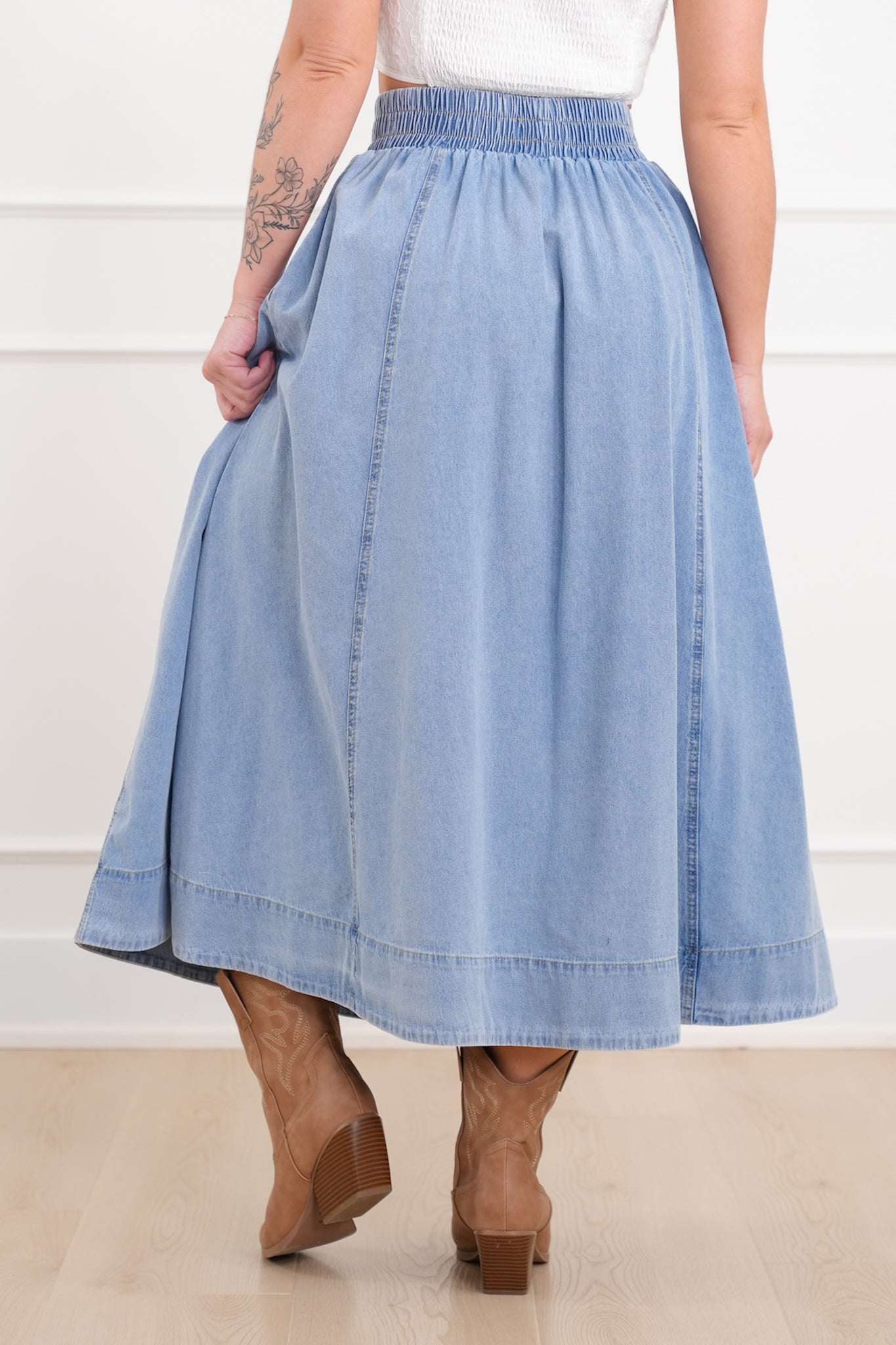 Plus/Reg Elastic Waist Midi Skirt with Side Pockets