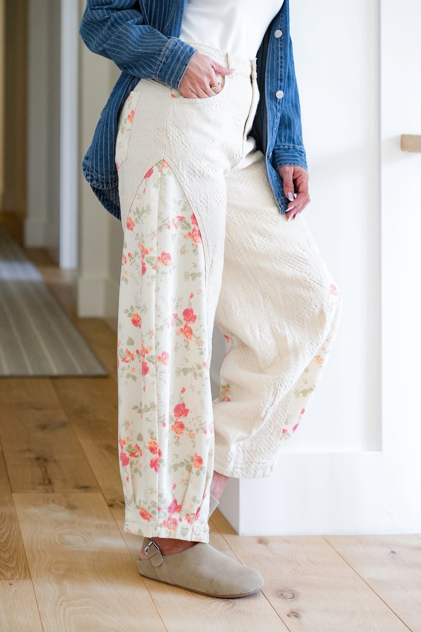 POL Floral and Textured Print Pants with Pleated Hem