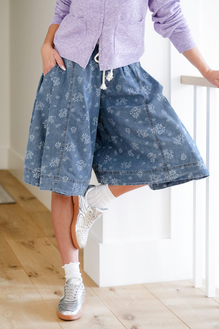 Floral Print Elastic Waist Wide Leg Shorts