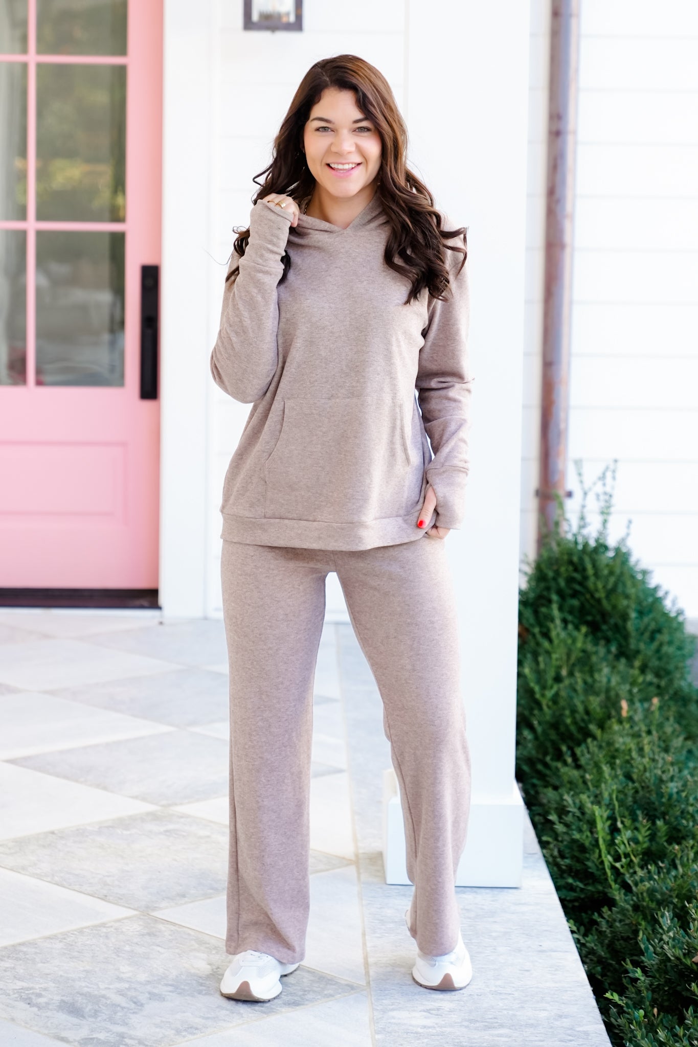 Plus/Reg Heathered Elastic Waist Straight Leg Sweatpants