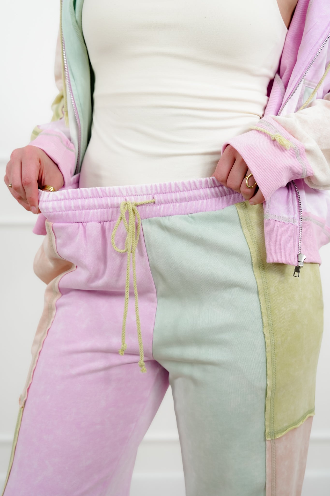 Color Blocked Elastic Waist Joggers