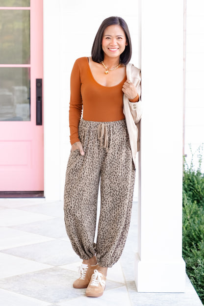 Door Buster! Plus/Reg Long Sleeve U/V Neck Bodysuit