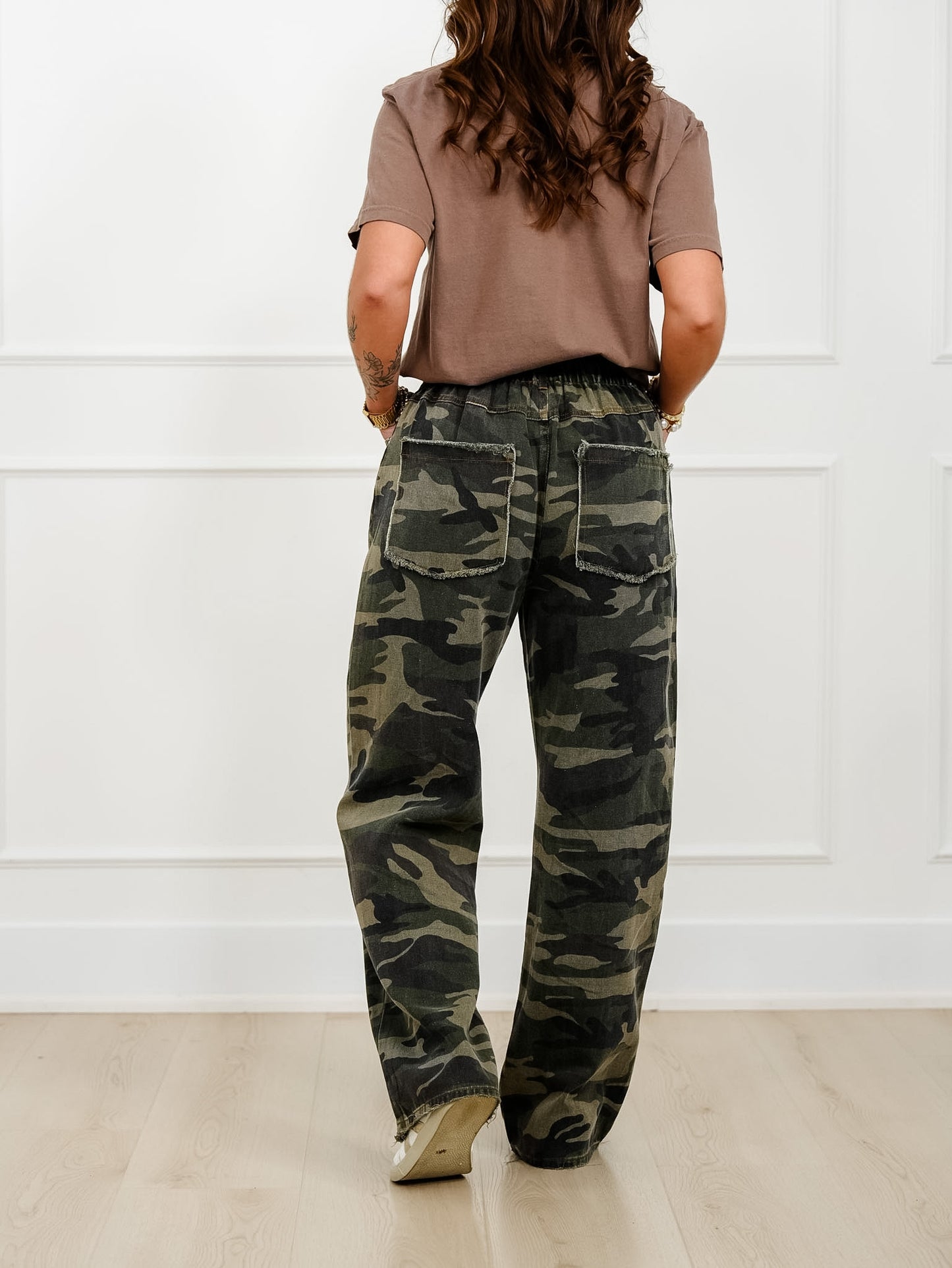 Plus/Reg Camo Print Pants with Flower Patch