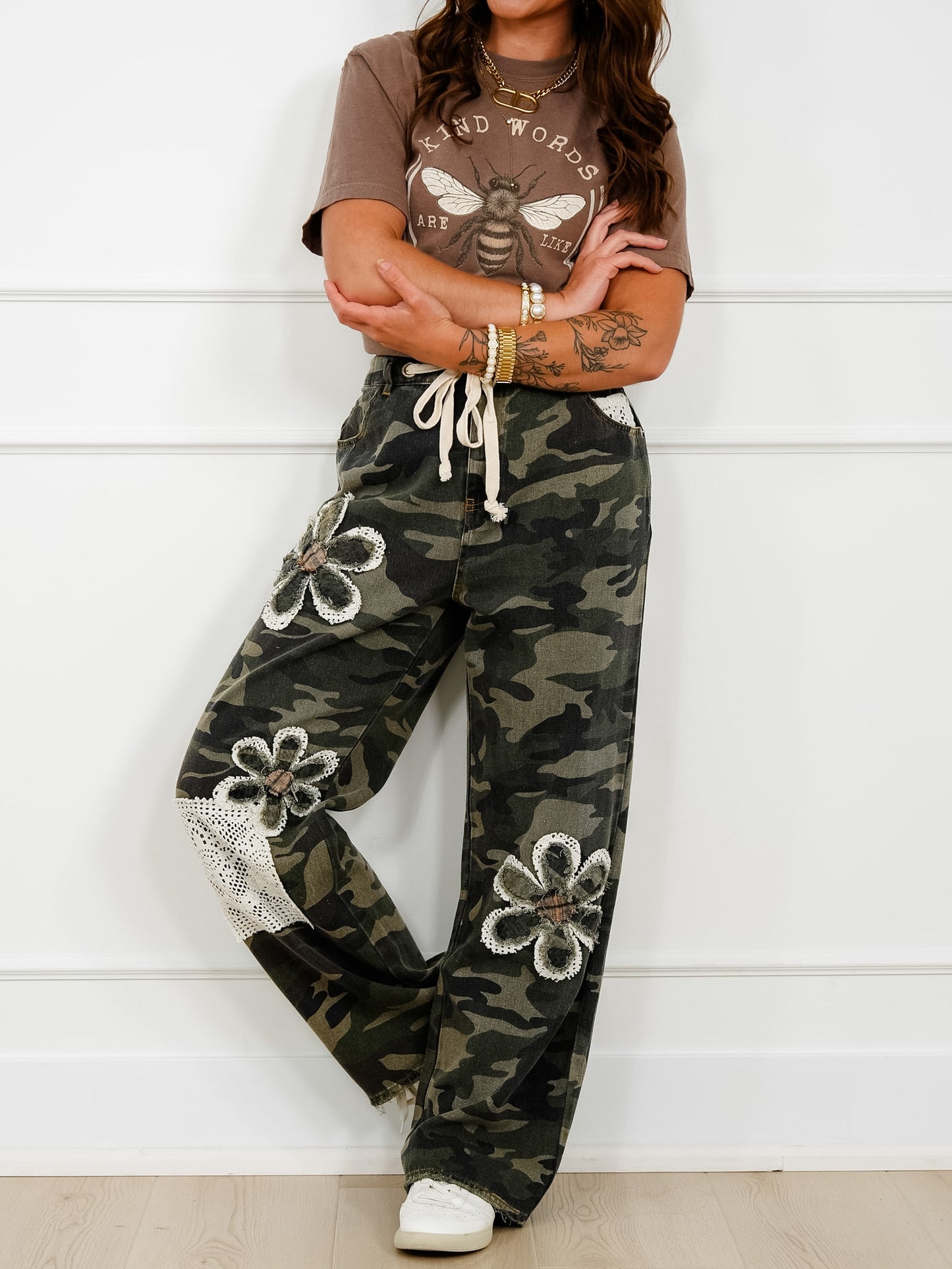 Plus/Reg Camo Print Pants with Flower Patch