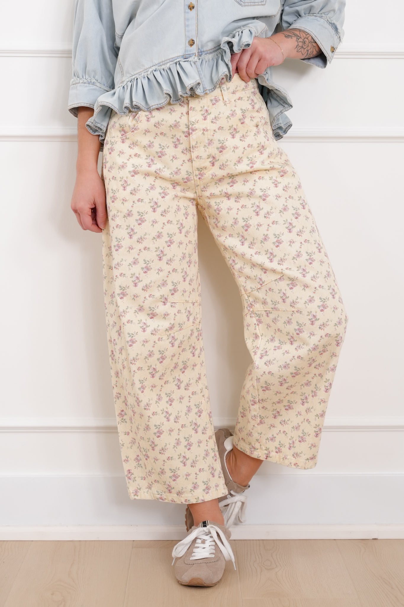 Plus/Reg Maroon Floral Print Button Fly Barrel Pants
