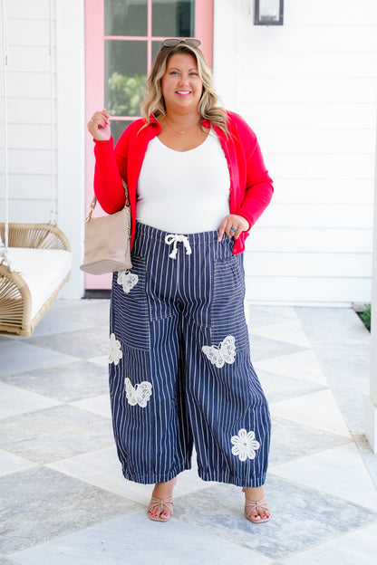 Plus/Reg Stripe Wide Leg Barrel Pants with Butterfly Detail