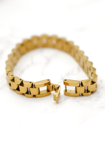 Chansutt Pearls Thin Gold Watch Band