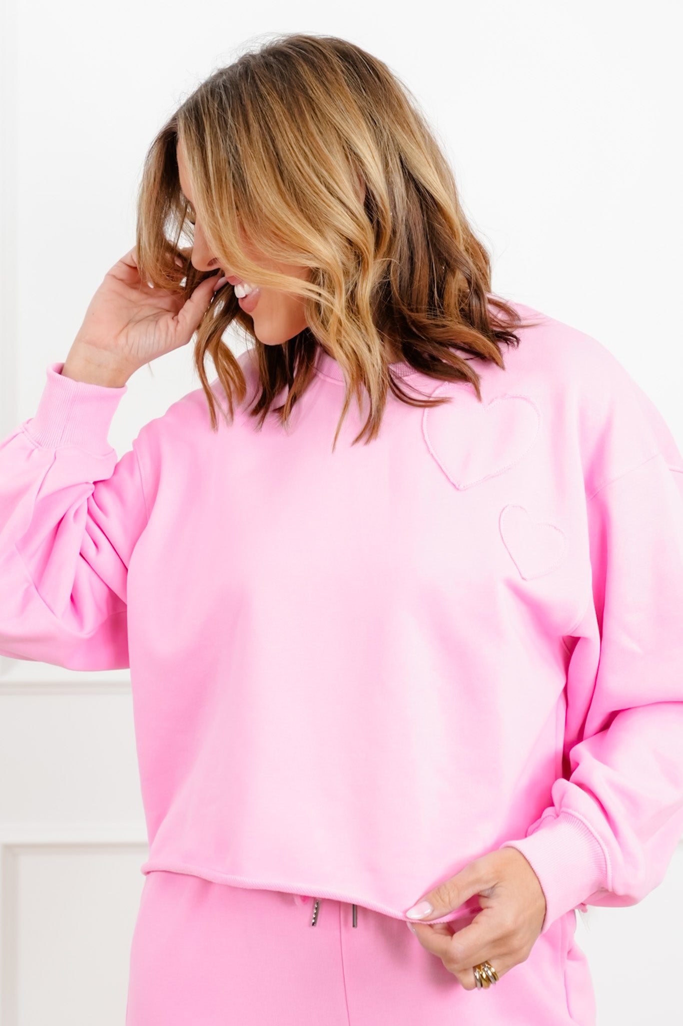 Pink Long Sleeve Heart Patch Pullover Sweatshirt