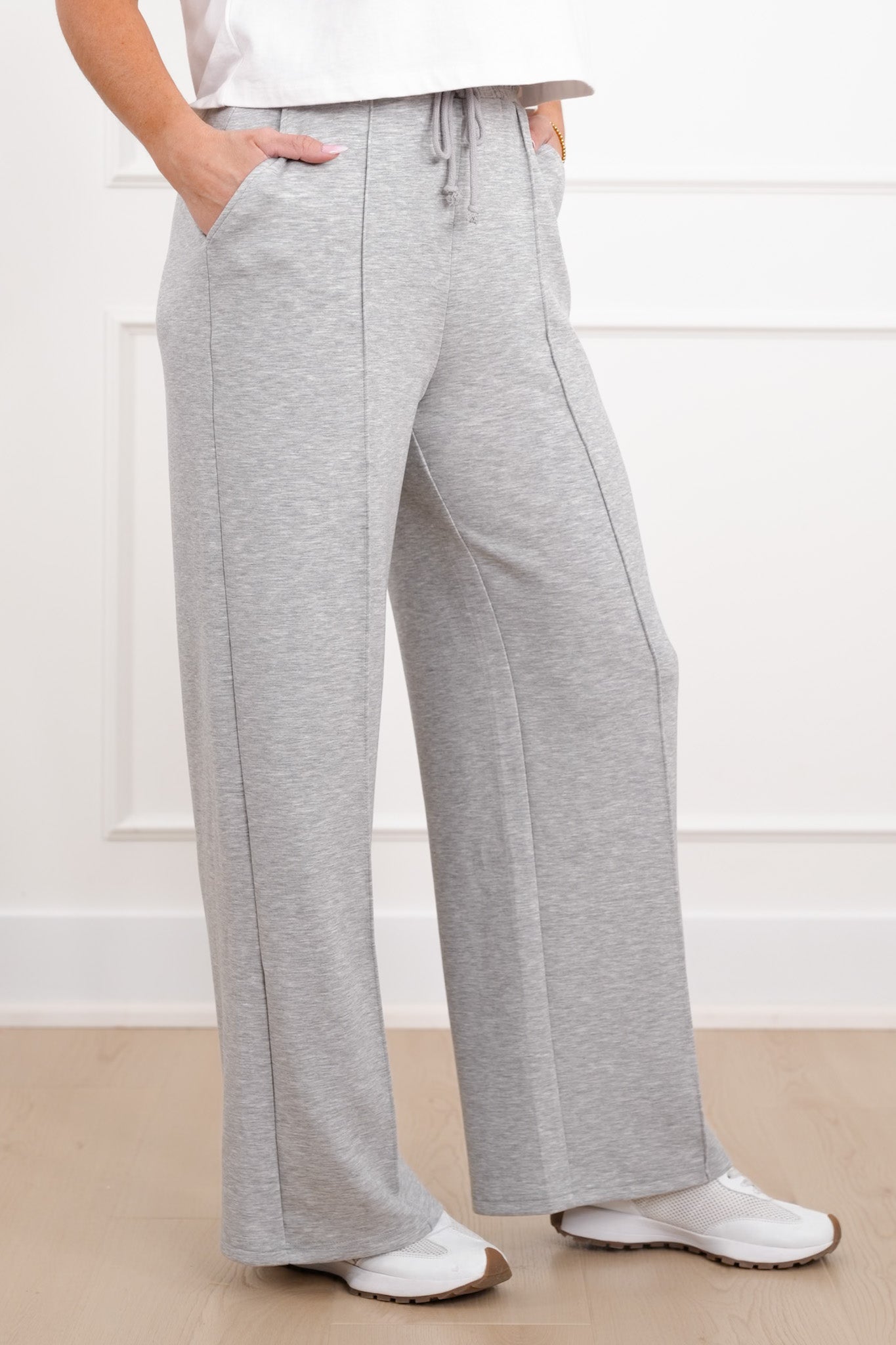Smooth Knit Elastic Waist Pintuck Sweatpants