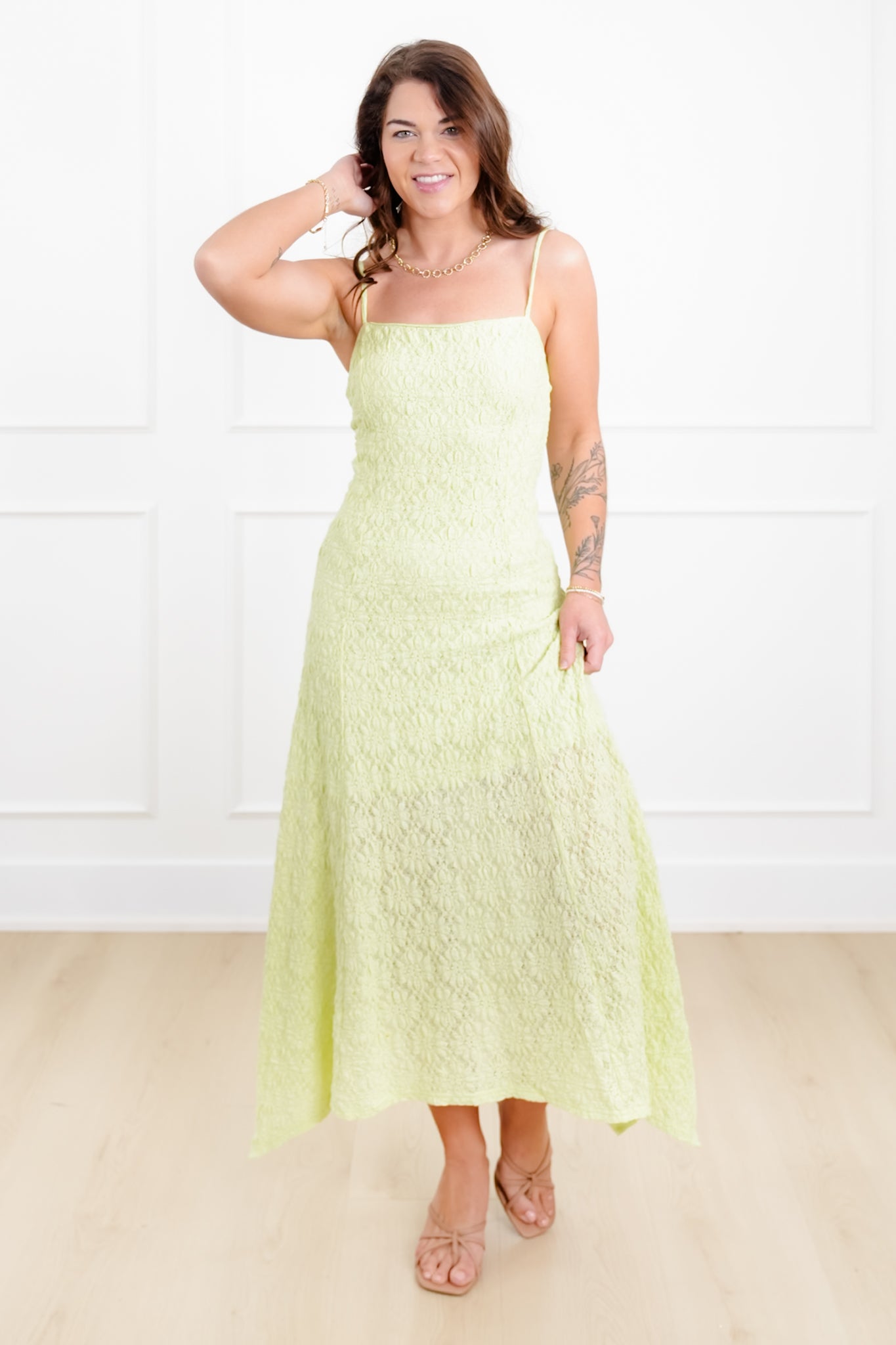 Lace Sleeveless Midi Dress with Handkerchief Hem