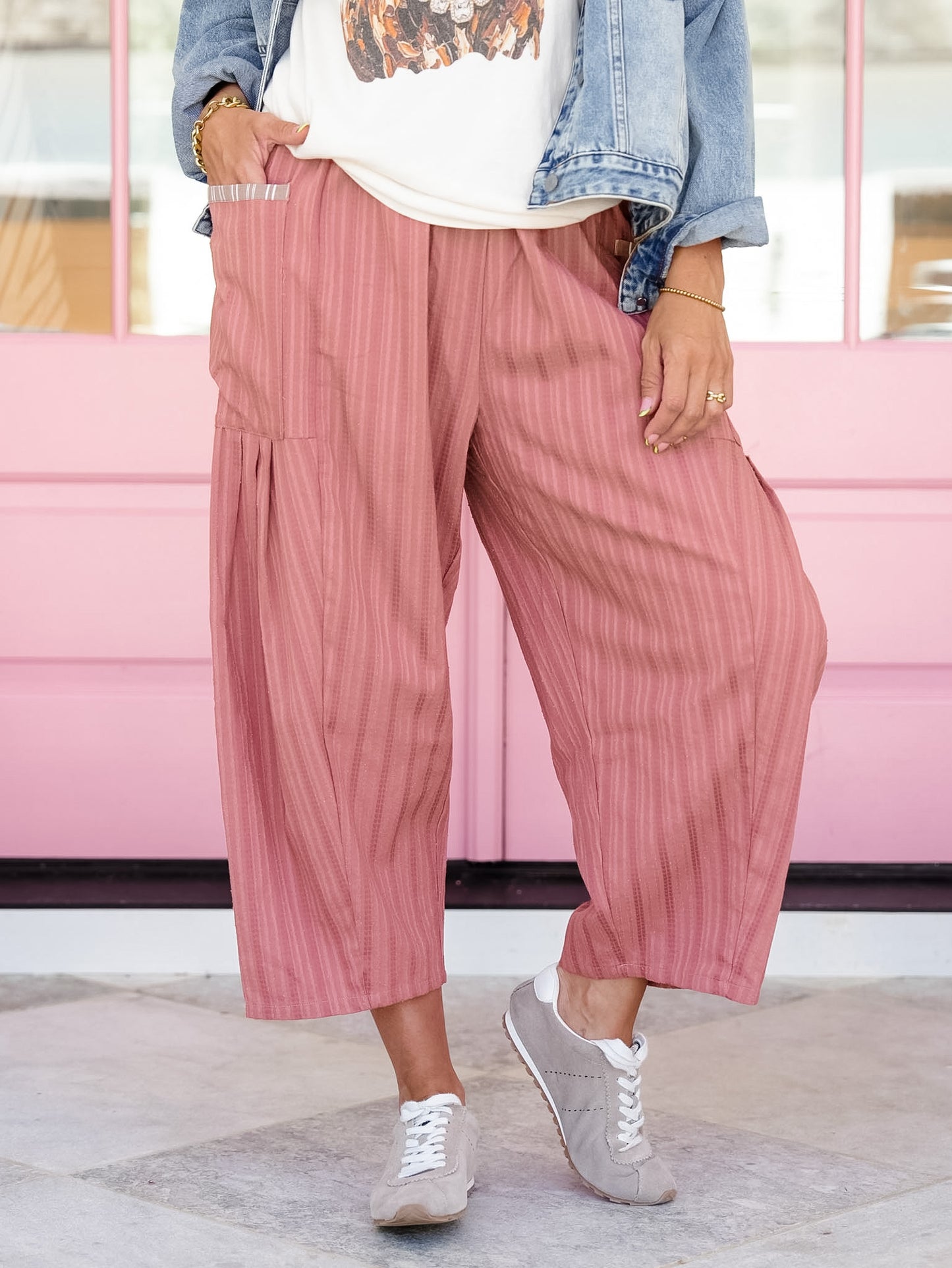 Plus/Reg Textured Stripe Elastic Waist Cropped Pants - Freckled Poppy