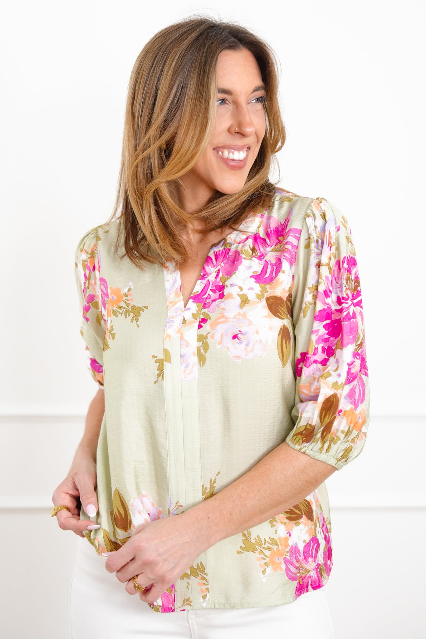 Plus/Reg Floral Print Half Sleeve Split Neck Top