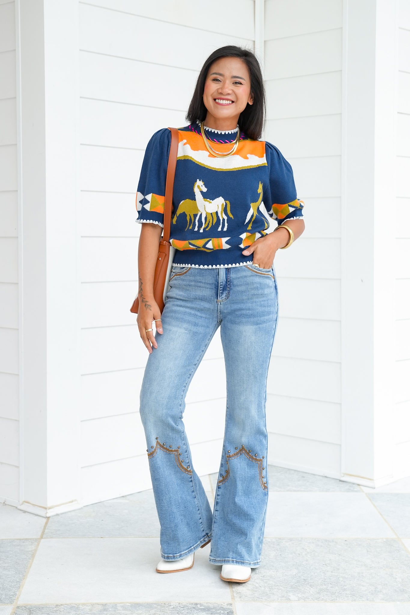 Short Sleeve Pullover Sweater with Horse Detail