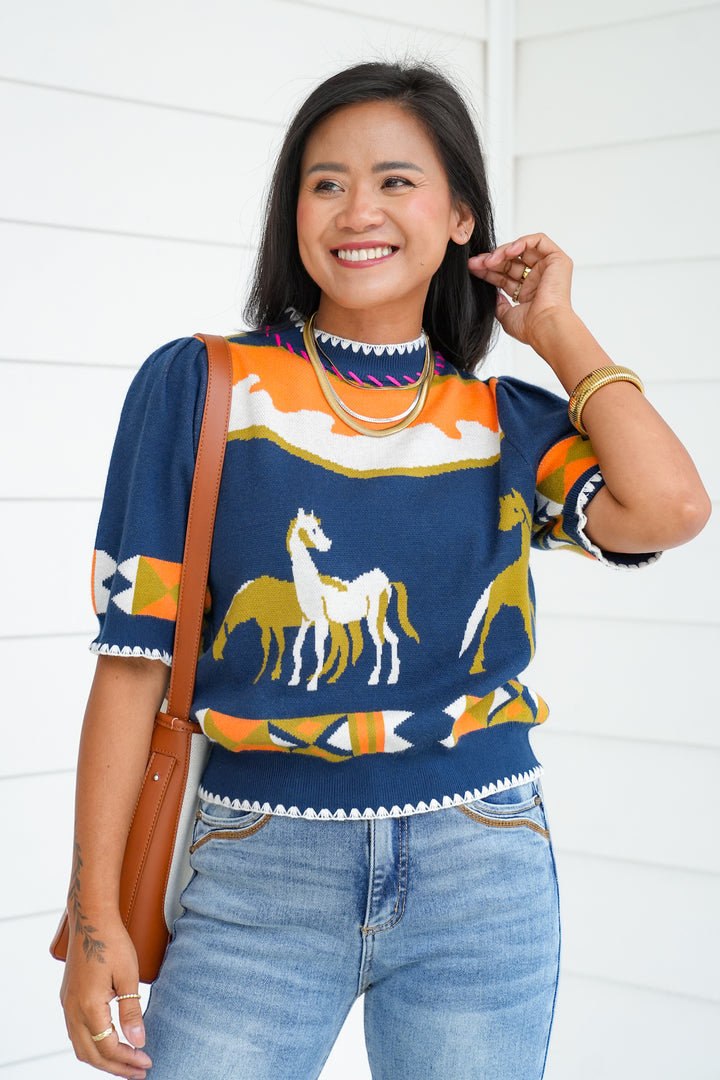 Short Sleeve Pullover Sweater with Horse Detail