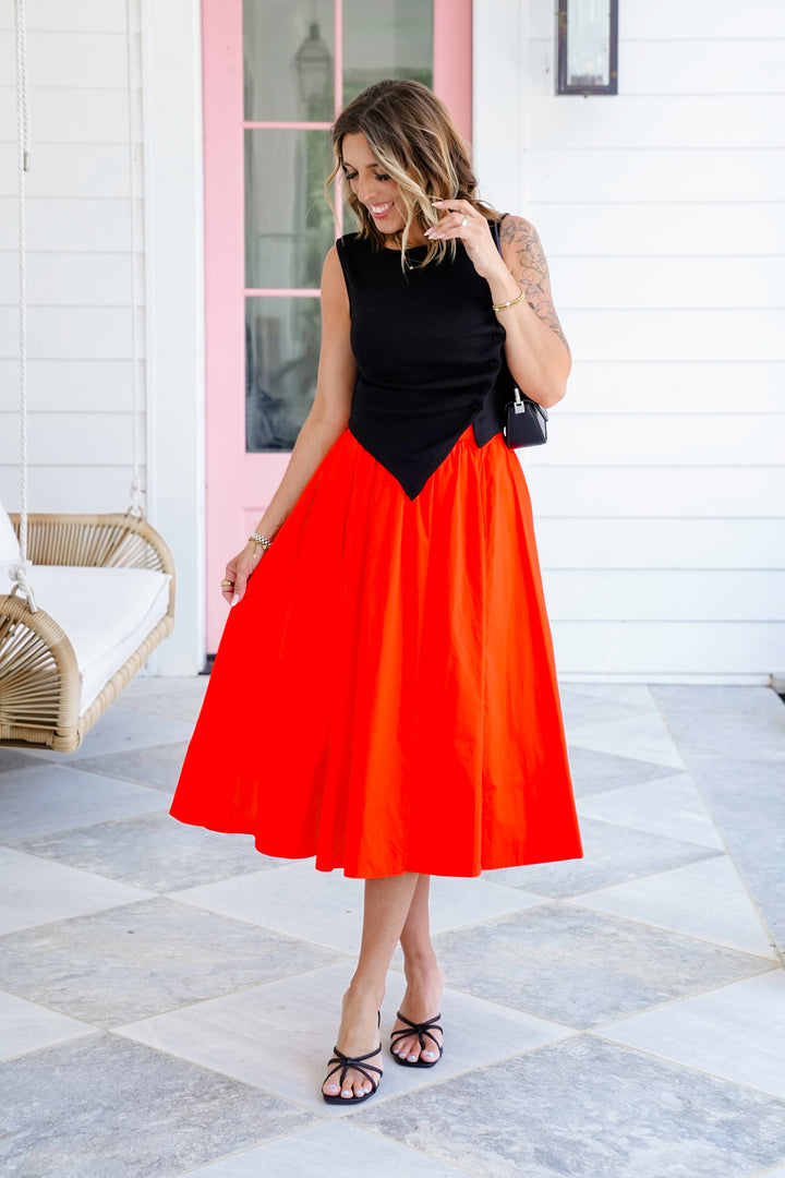 Veveret Elastic Waist Midi Skirt with Side Pockets