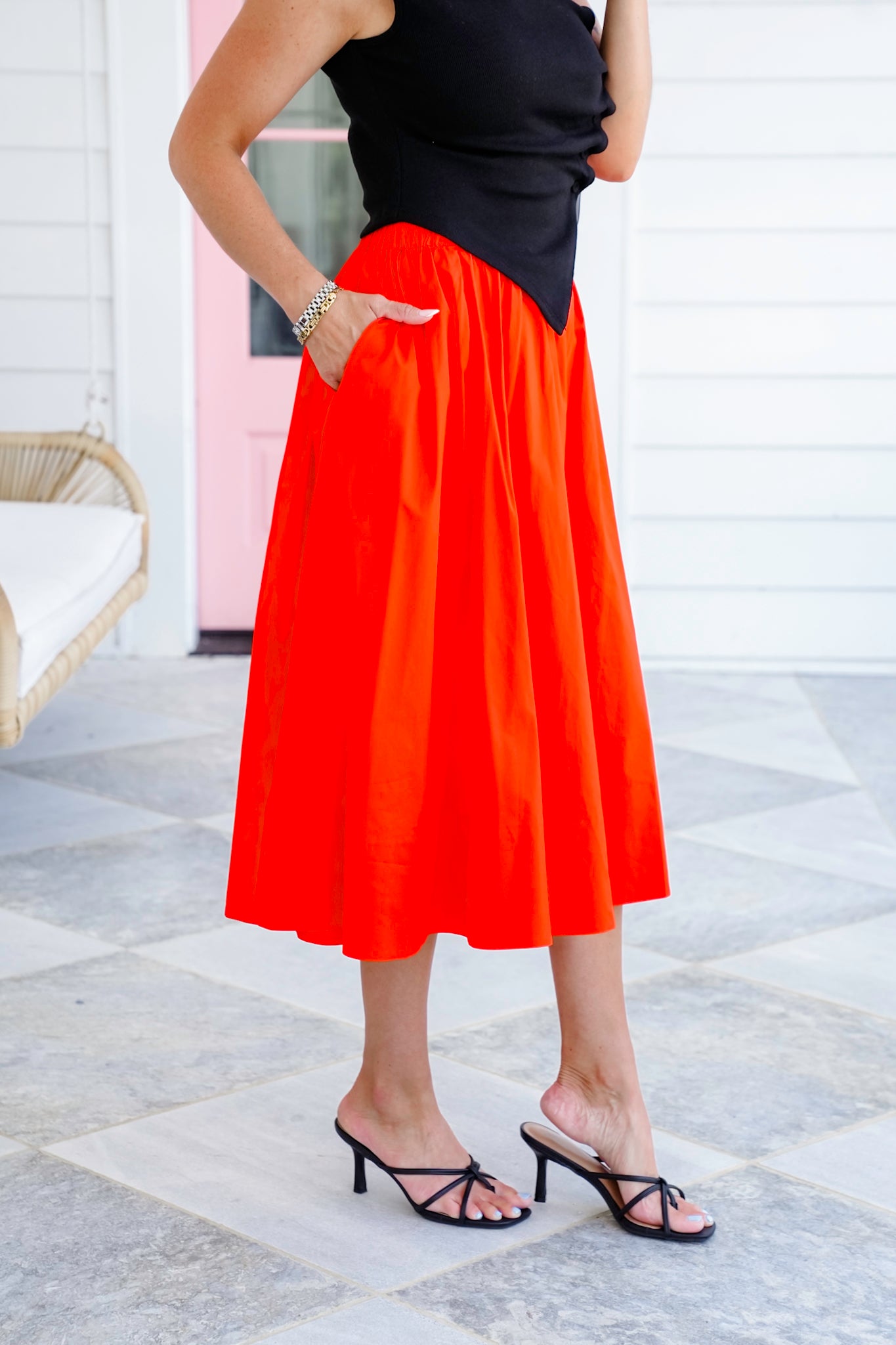 Veveret Elastic Waist Midi Skirt with Side Pockets