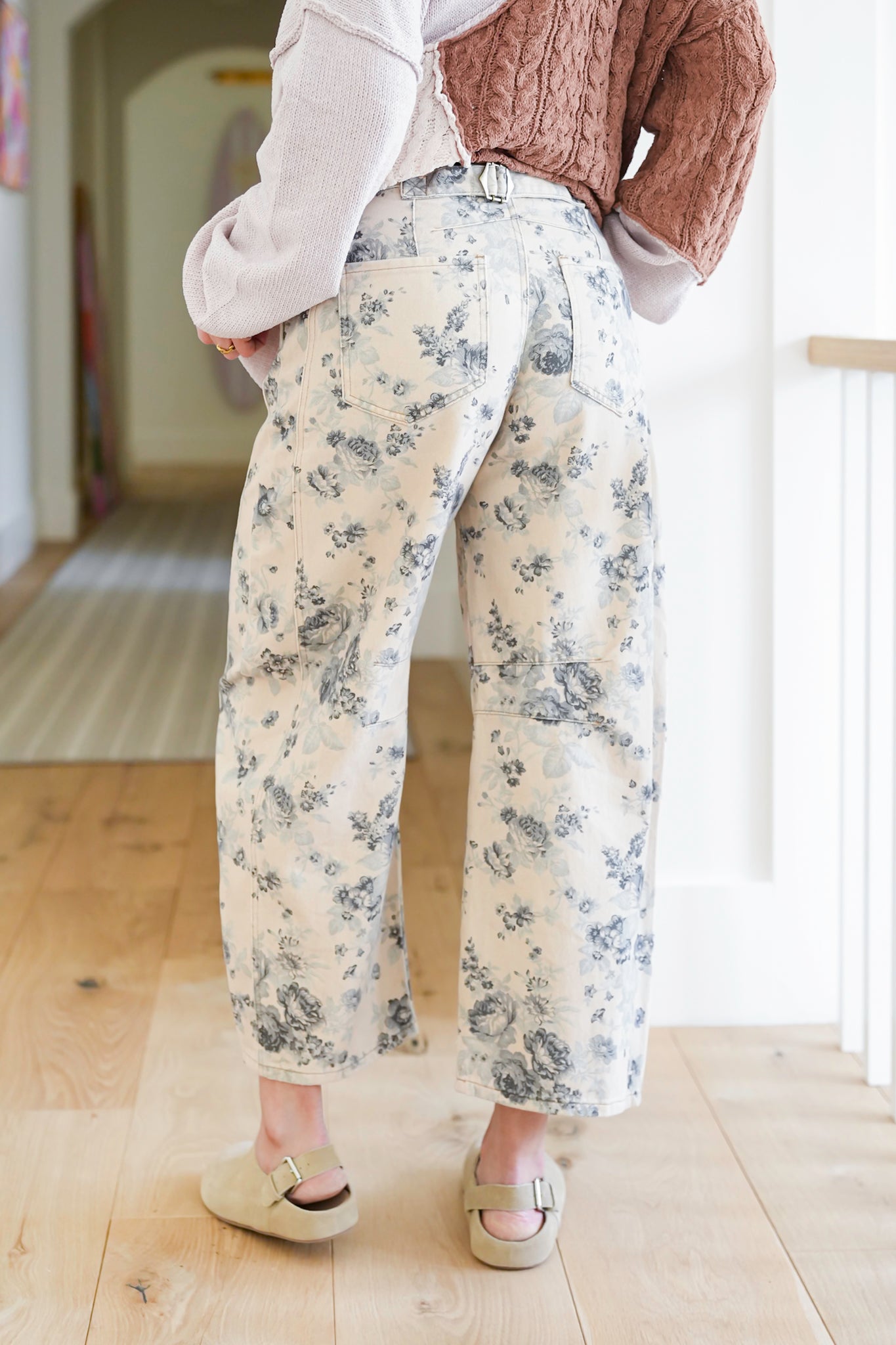 Floral Print Barrel Jeans with Back Buckle Detail