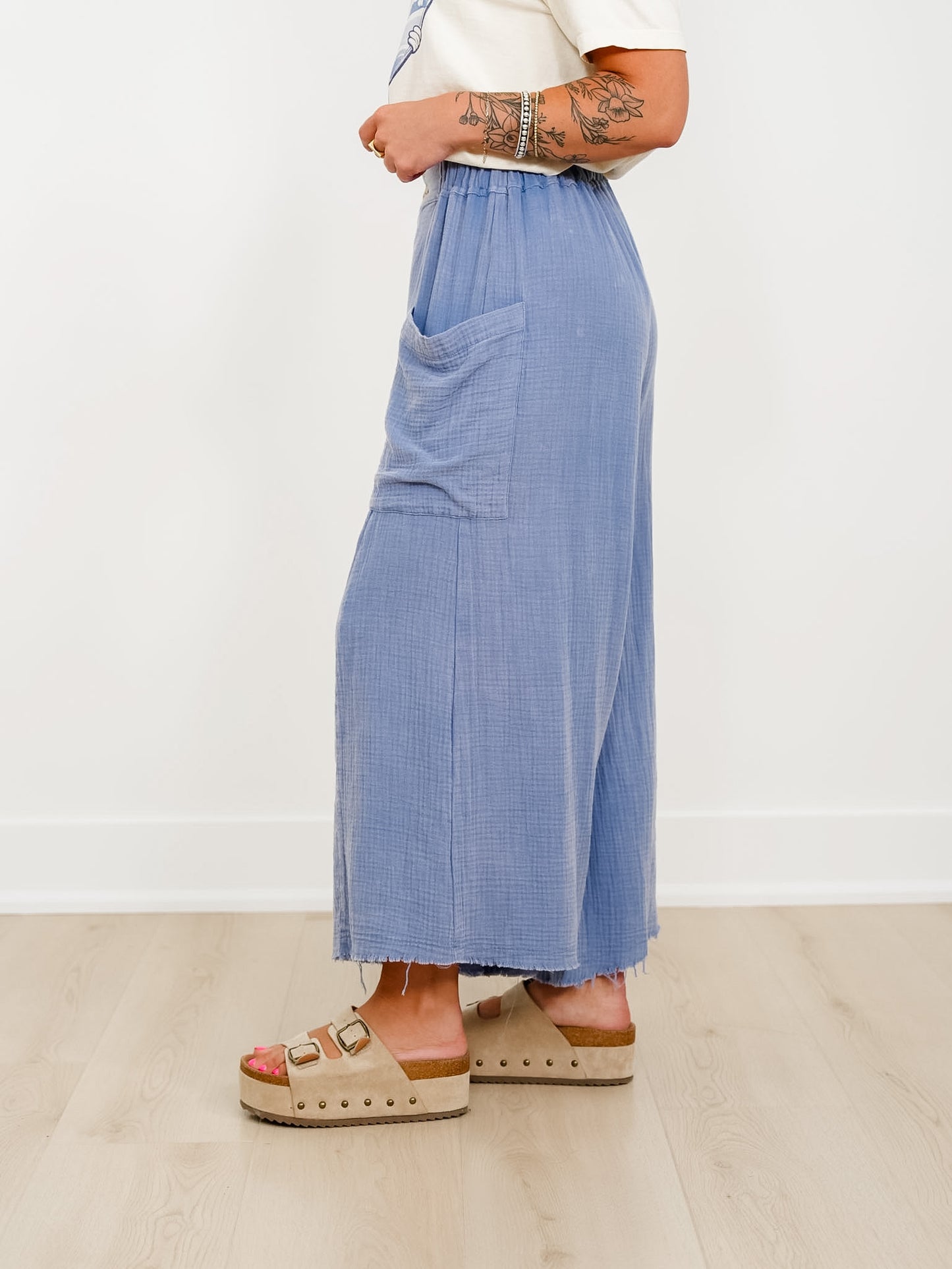 Plus/Reg Blue Gauze Elastic Waist Button Fly Wide Leg Pants