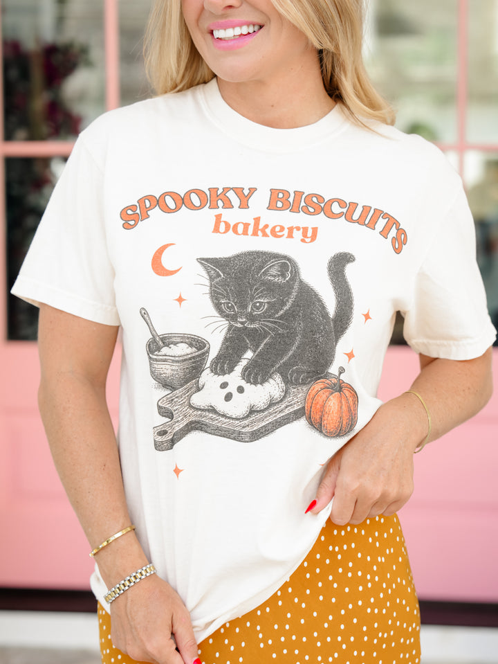 Plus/Reg Short Sleeve "Spooky Biscuits Bakery" Cat Graphic Tee - Freckled Poppy