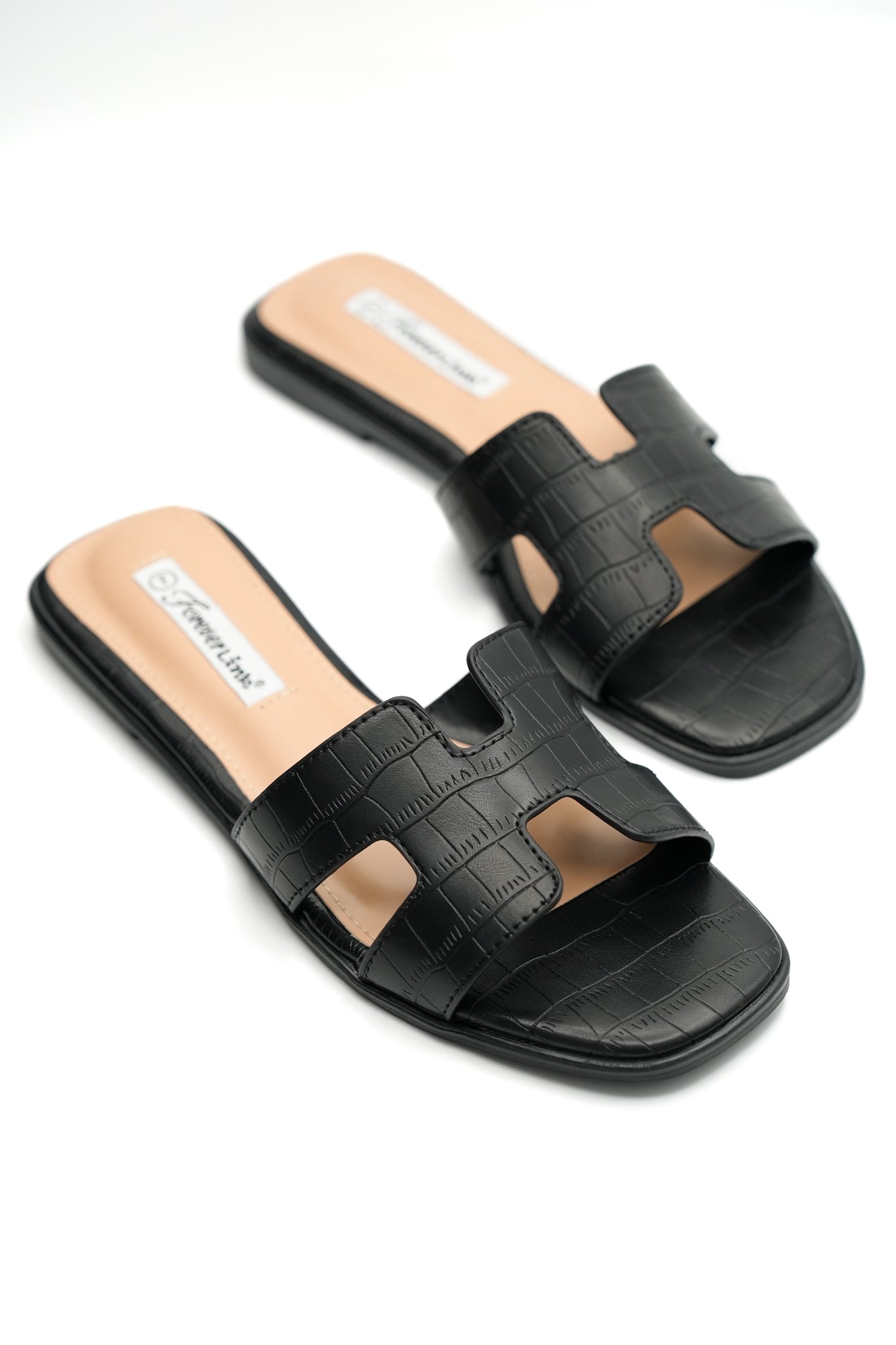 Embossed Crocodile Pattern Flat Slide