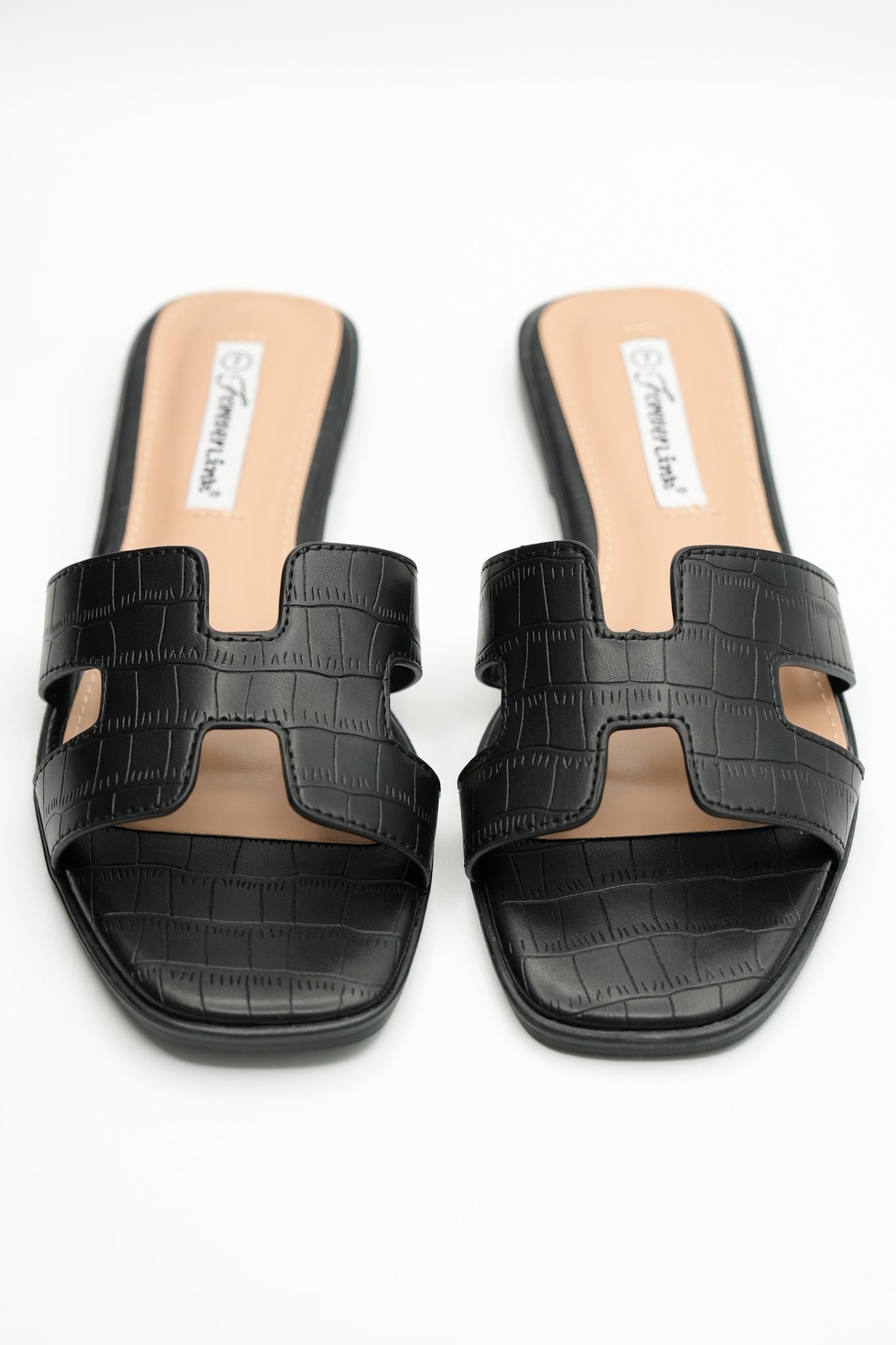 Embossed Crocodile Pattern Flat Slide