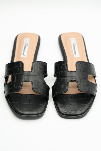 Embossed Crocodile Pattern Flat Slide