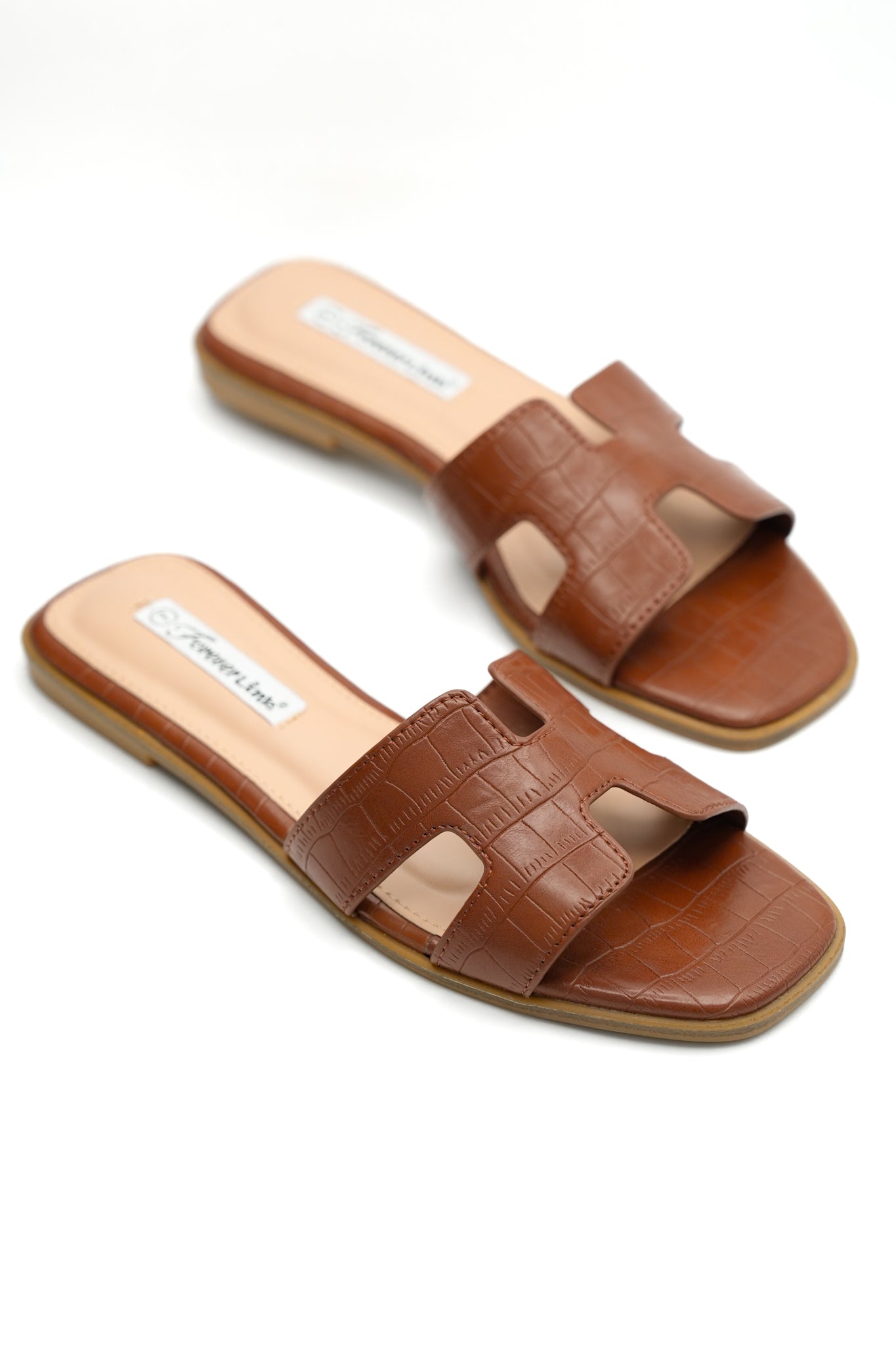 Embossed Crocodile Pattern Flat Slide