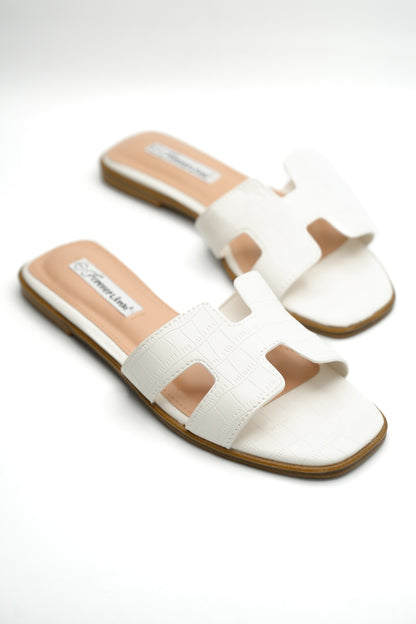 Embossed Crocodile Pattern Flat Slide