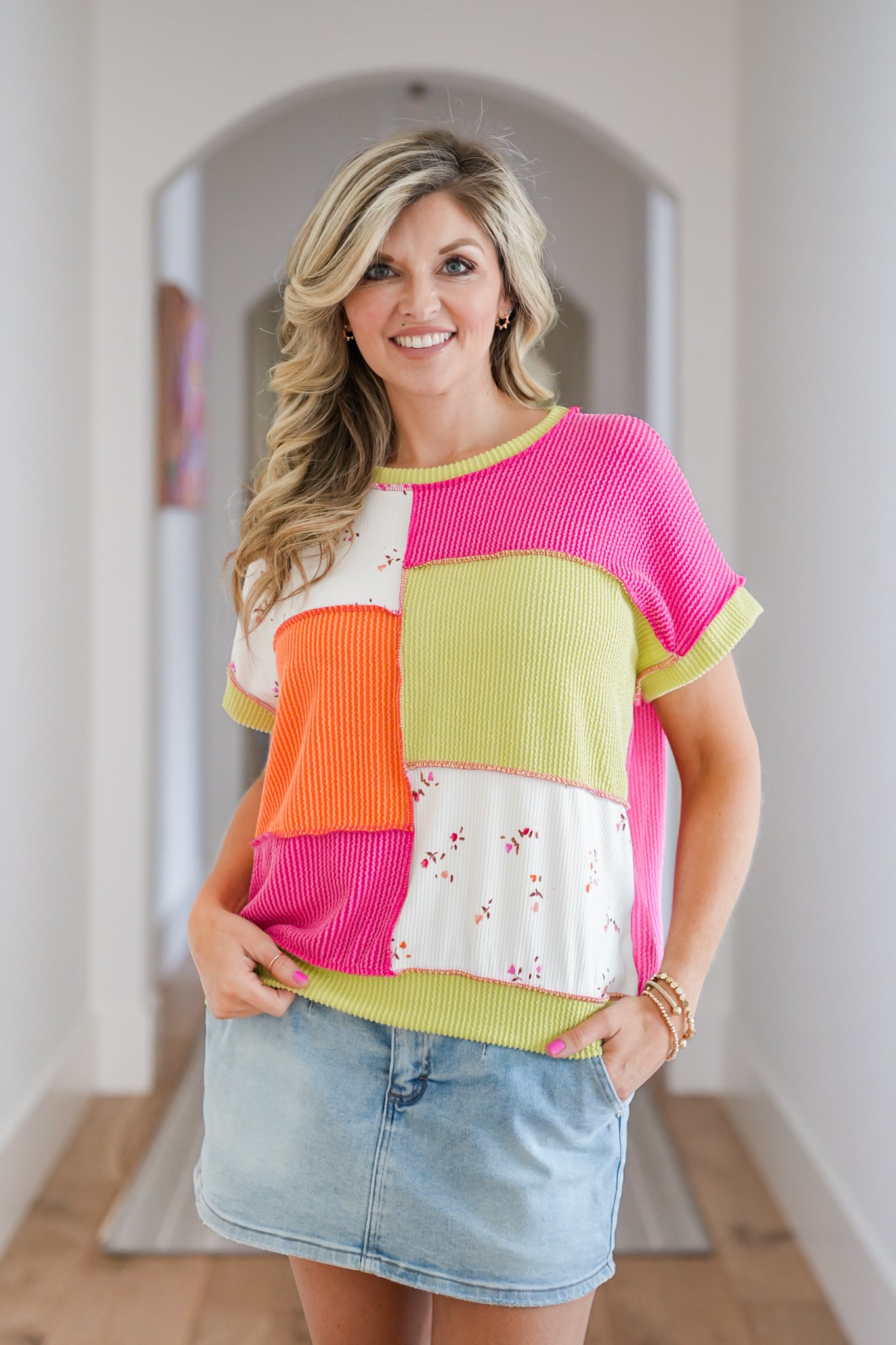 Plus/Reg Urban Ribbed Color Block Short Sleeve Top with Floral Detail