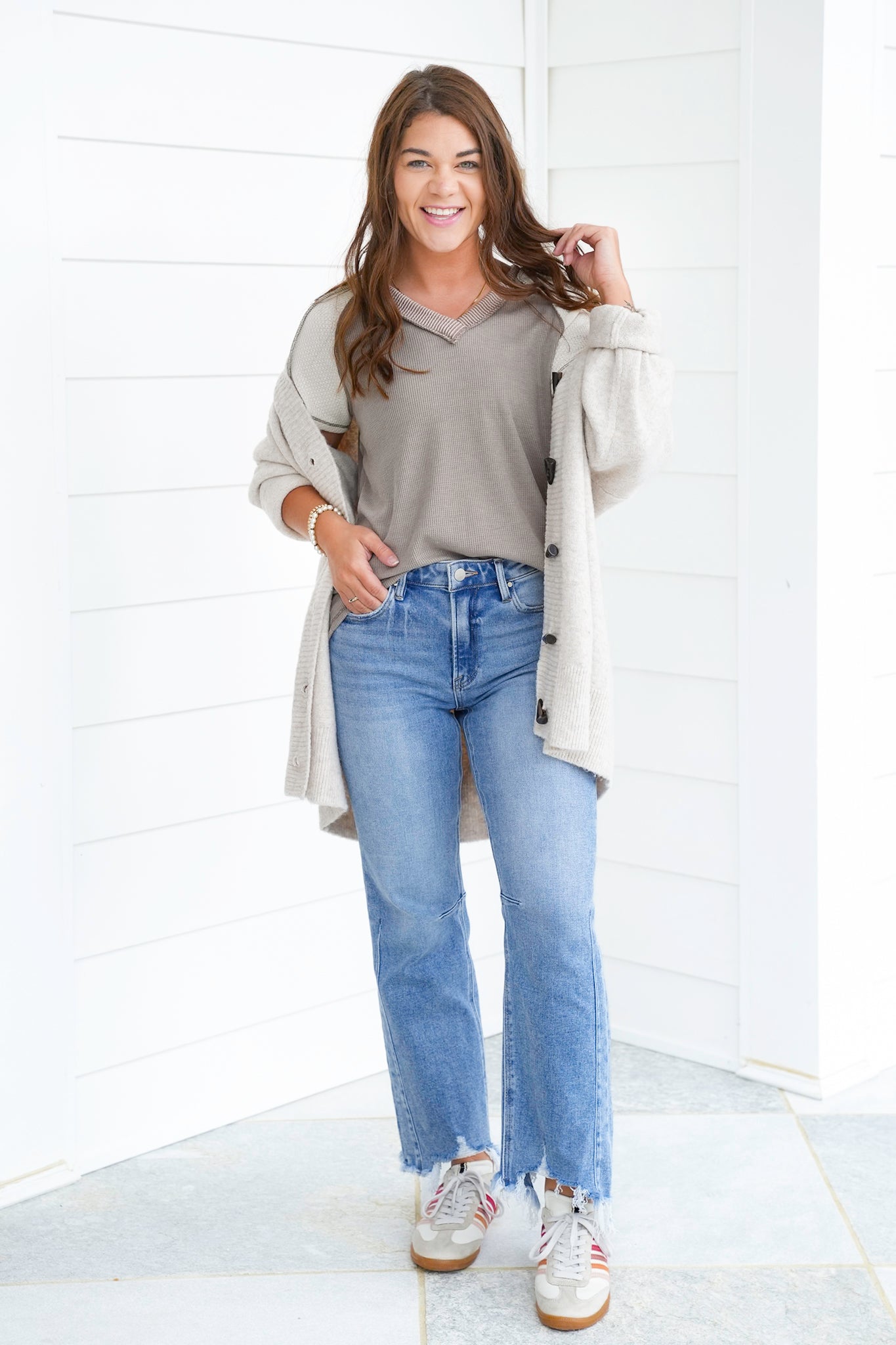 Plus/Reg Color Block Short Sleeve V Neck Top