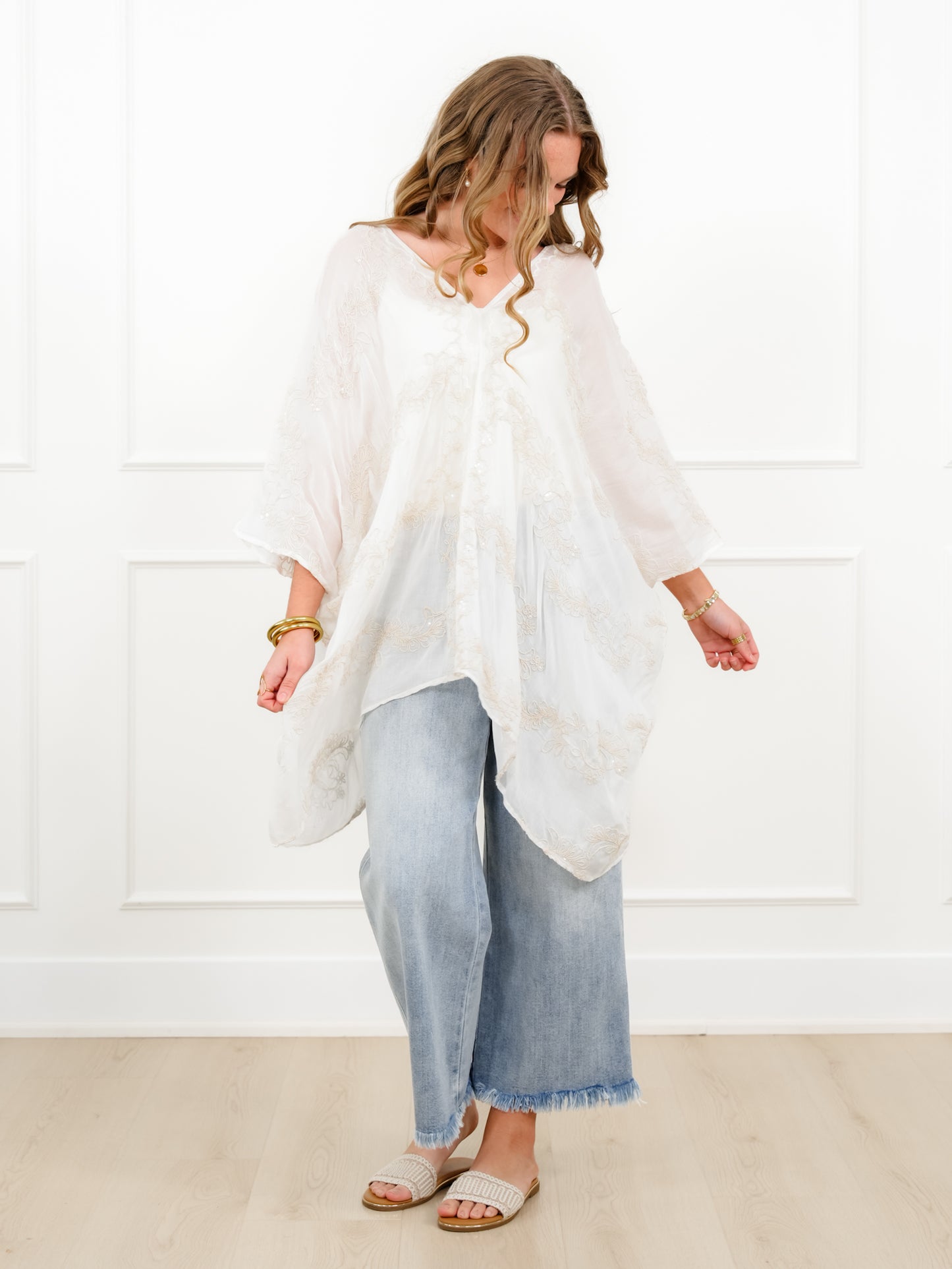 POL Embroidered V-Neck Kimono Top