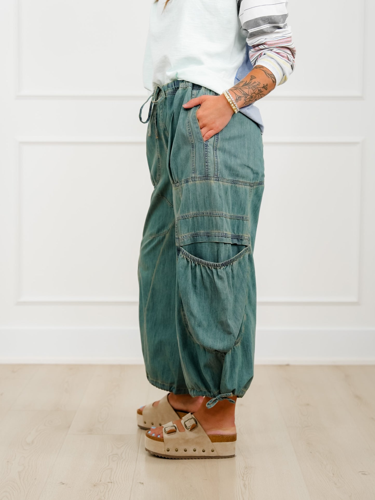 Vintage Wash Elastic Waist Cargo Pants