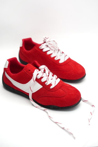 Sporty Lace Up Low Top Sneaker