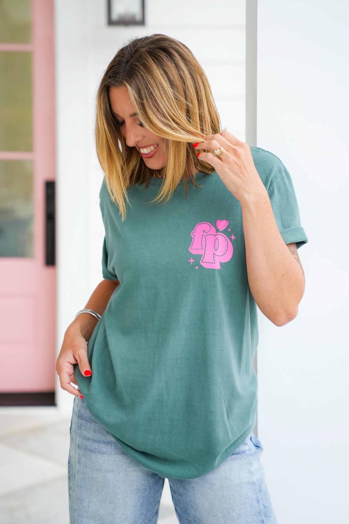 Plus/Reg Short Sleeve "The World Needs Your Magic" Graphic Tee
